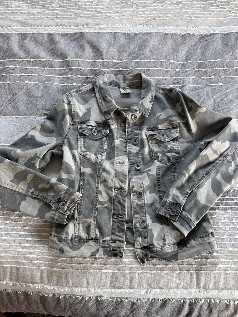 Women's Gray Camo Denim Jacket - Unbranded